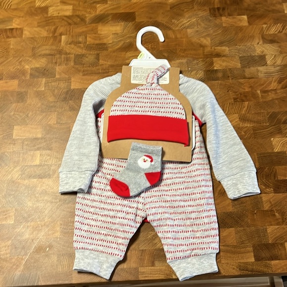 Brand new 3 months baby essentials first Christmas 4 piece outfit - Picture 2 of 3